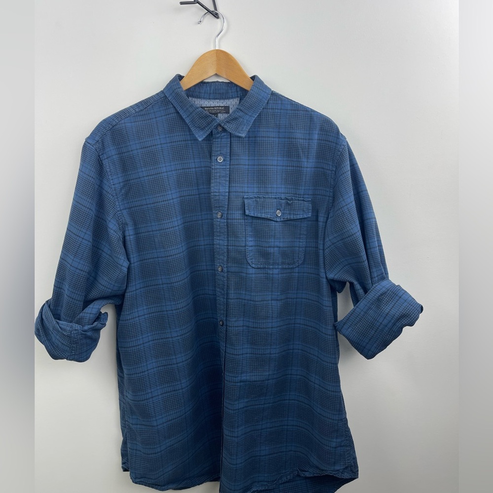 Banana Republic Men's Blue Checkered Shirt
